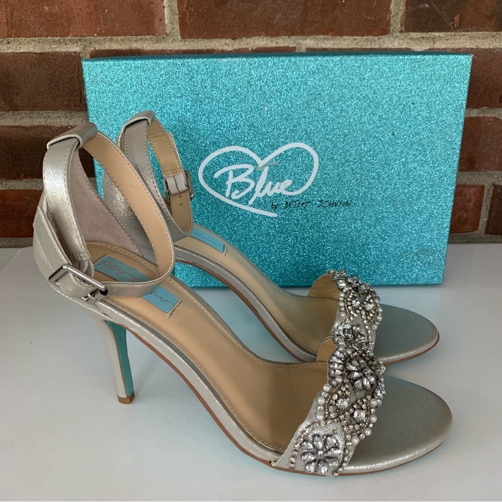 Betsey Johnson Womens Gina Silver Jeweled High Heel Sandals Size US 9.5 M MINT